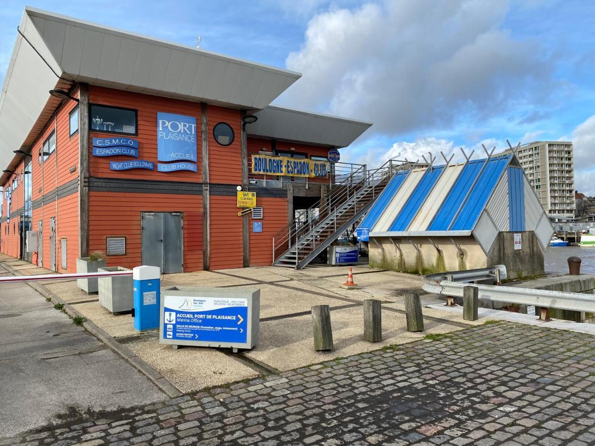 Nuit Insolite A Bord Du Bateau Exocet III Boulogne-sur-Mer Exteriér fotografie